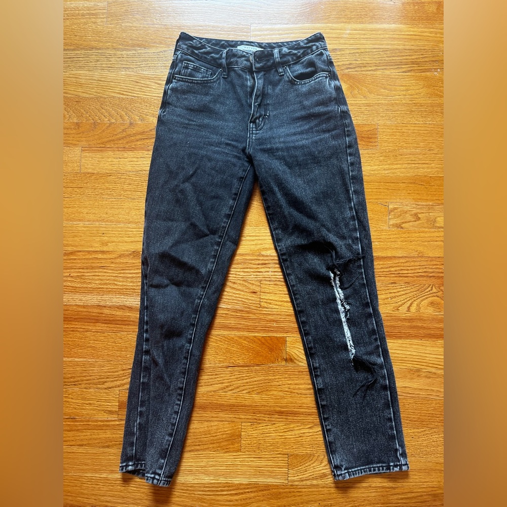 PacSun faded black Mom Jeans!